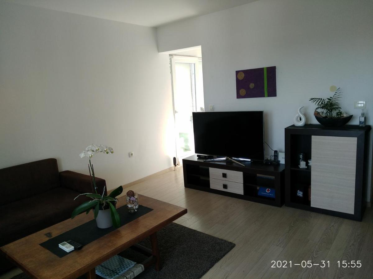 Private Pool And Sea View Apartment 奥米什 外观 照片