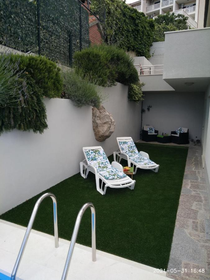 Private Pool And Sea View Apartment 奥米什 外观 照片